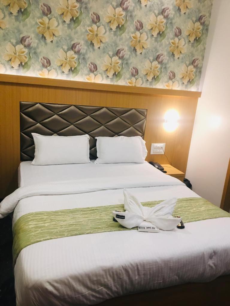 Glitz Hotels The Ar Residency - Nr Thane Railway Station Εξωτερικό φωτογραφία